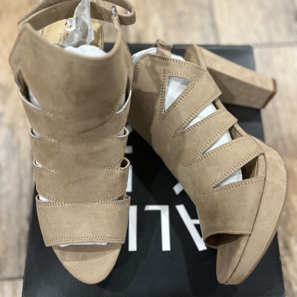 Stylish Tan Women's Heeled Sandals